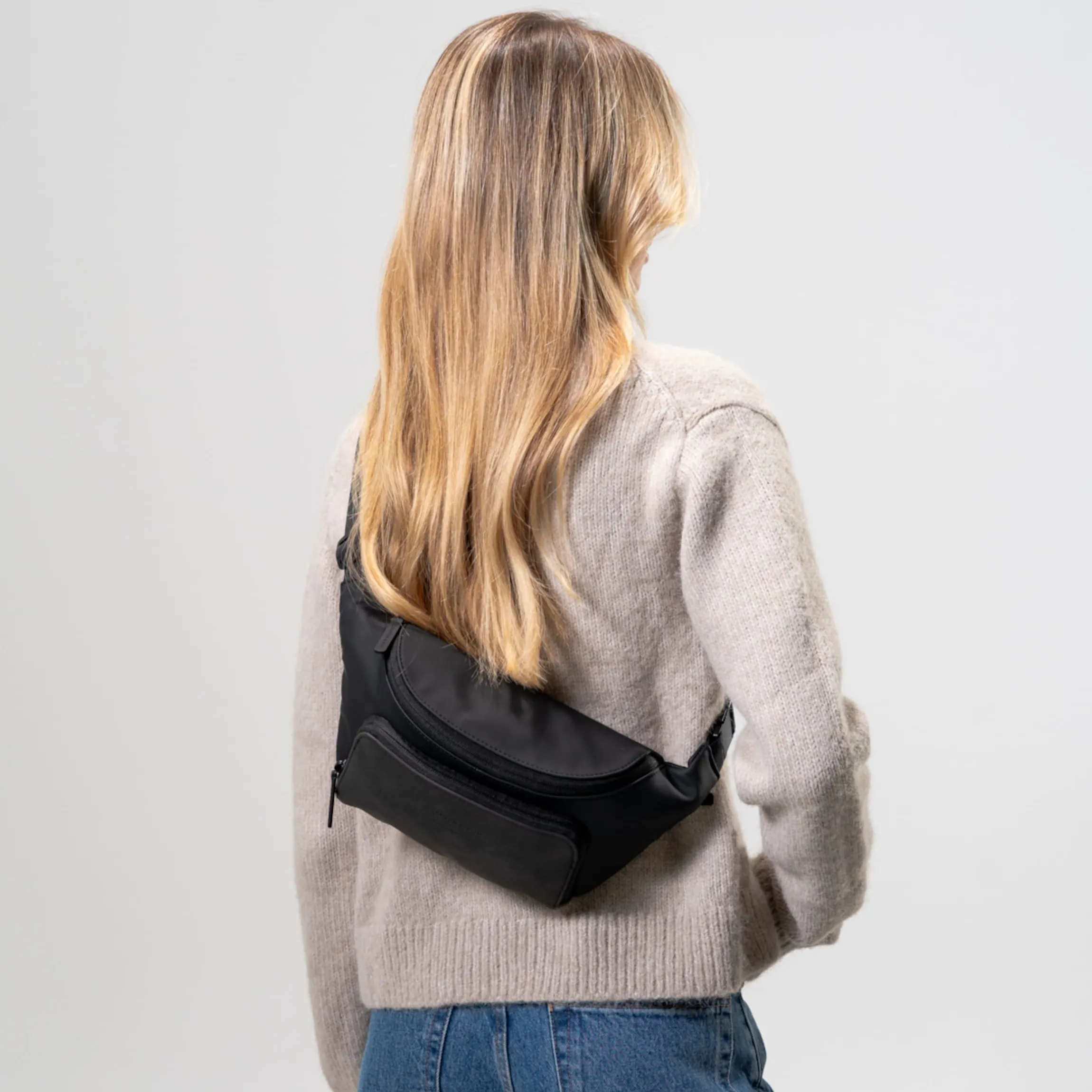 Bali Crossbody All Black by Mariefeandjakesnow