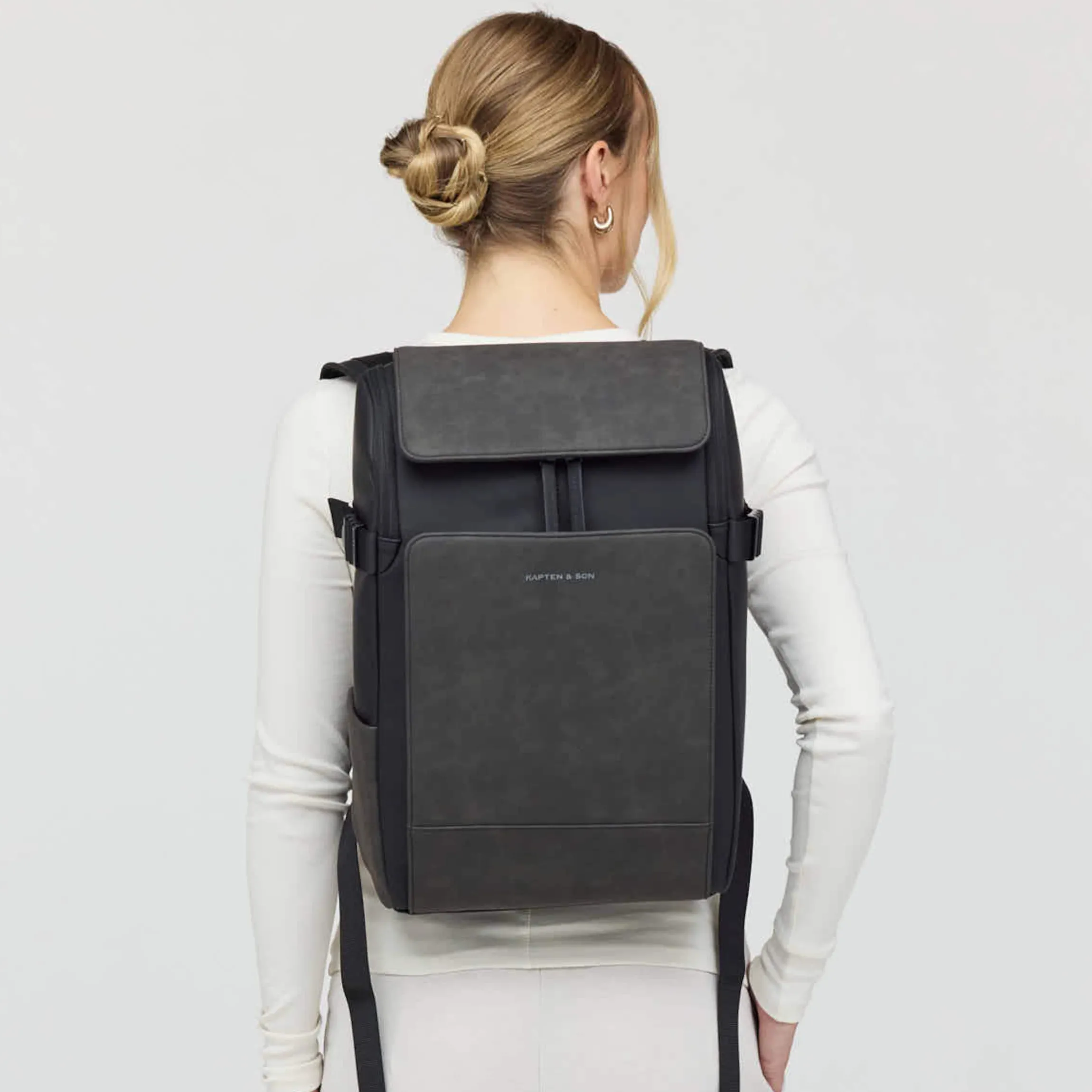 Bali Medium All Black by Mariefeandjakesnow