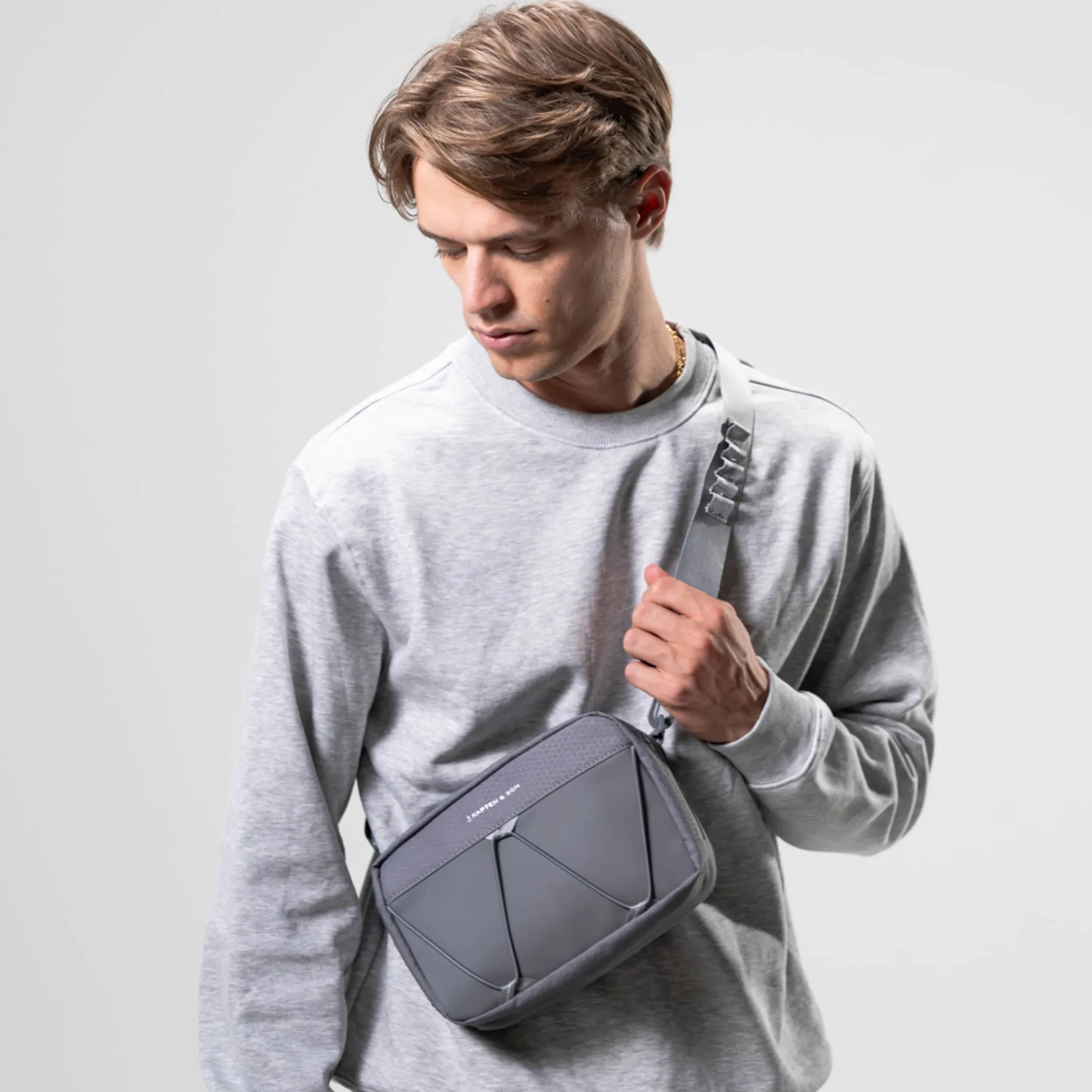 Banff Crossbody Stone Grey