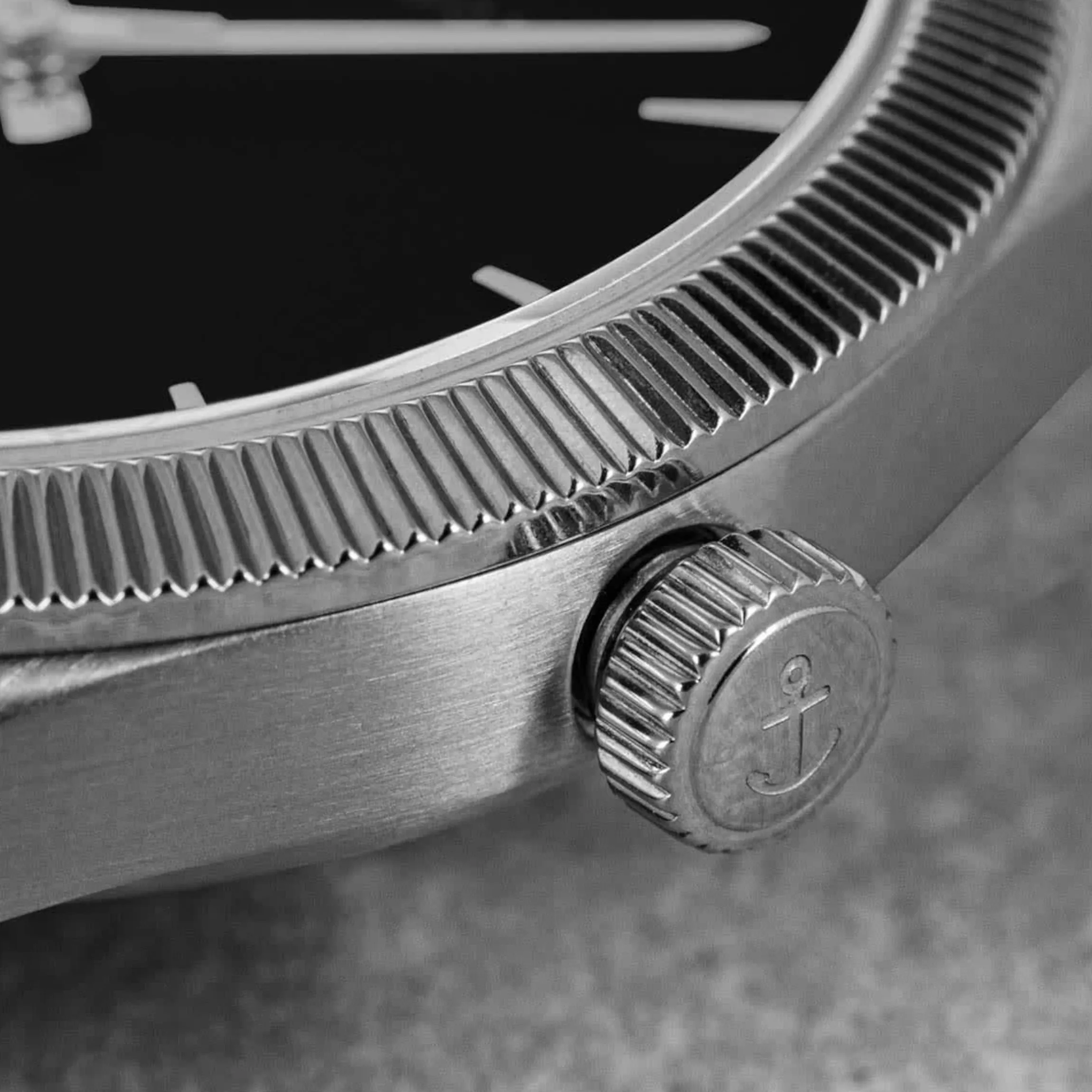 Crush Silver Black Steel