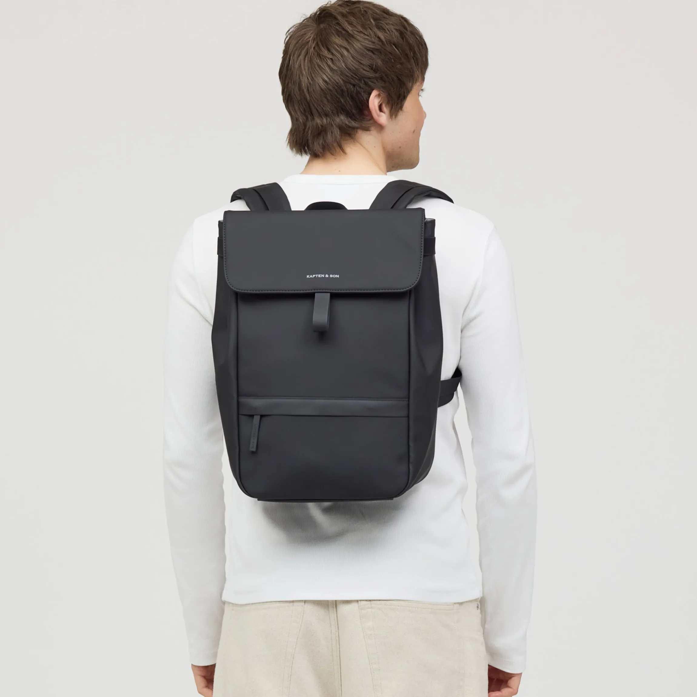 Fyn Sleek Full PU All Black
