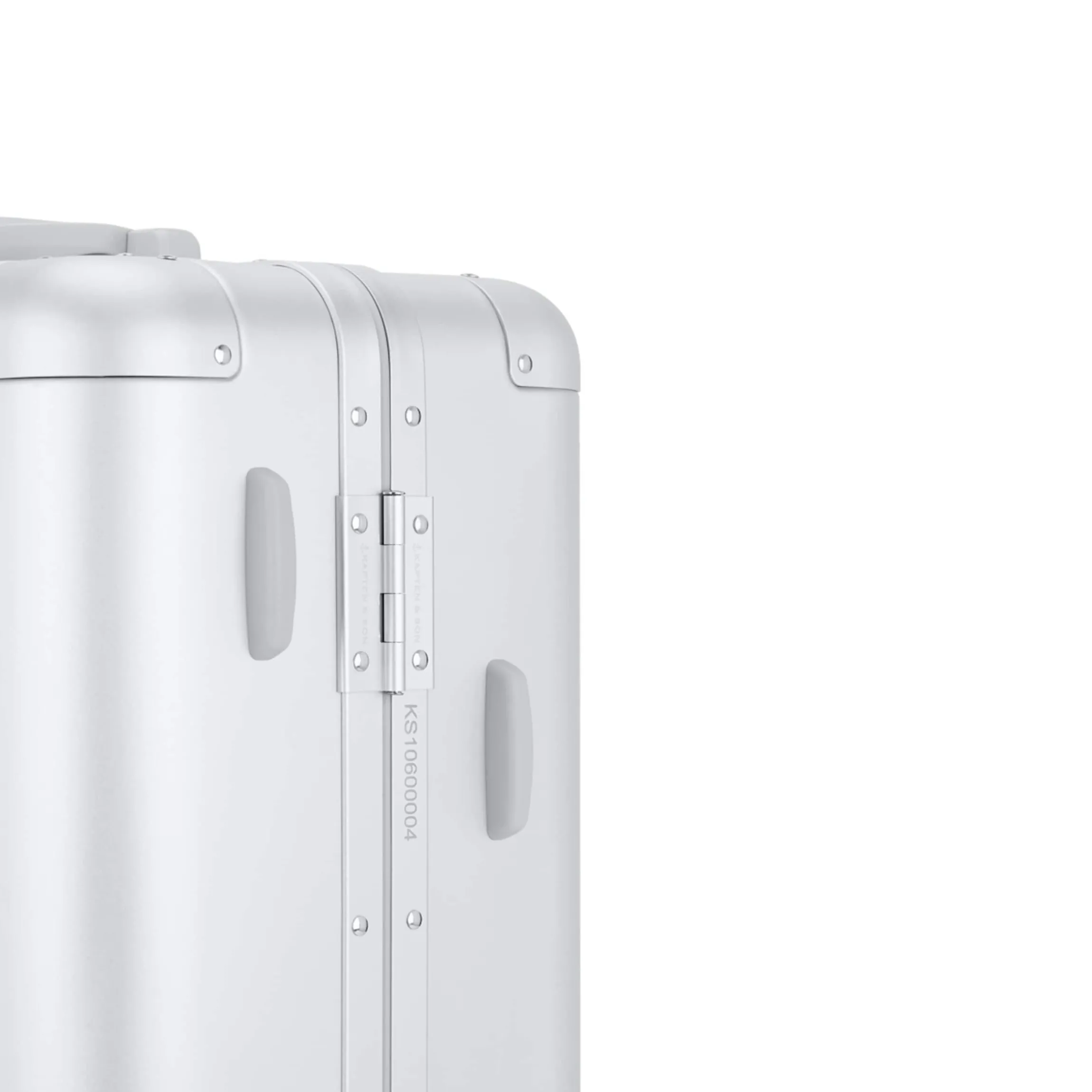 Heathrow Aluminium Cabin Silver