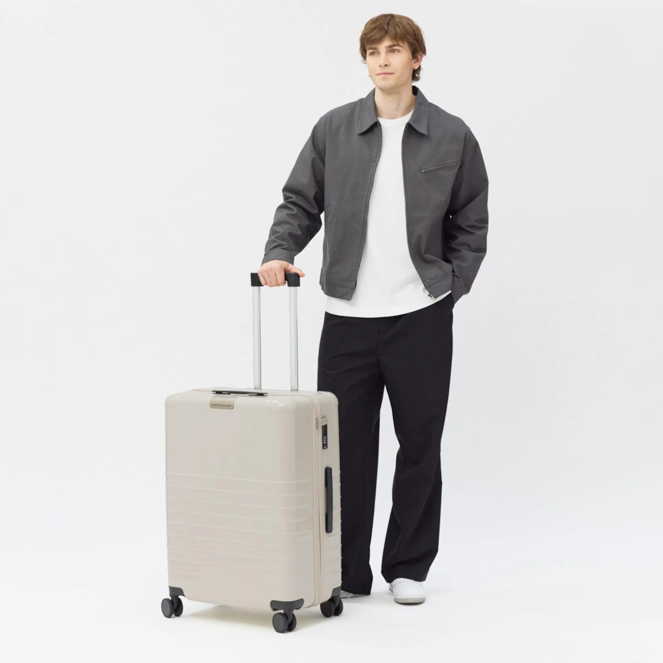 Heathrow Essential Check In Sandstone