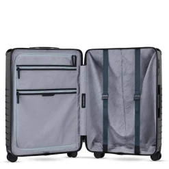 Heathrow Essential Check InAll Black
