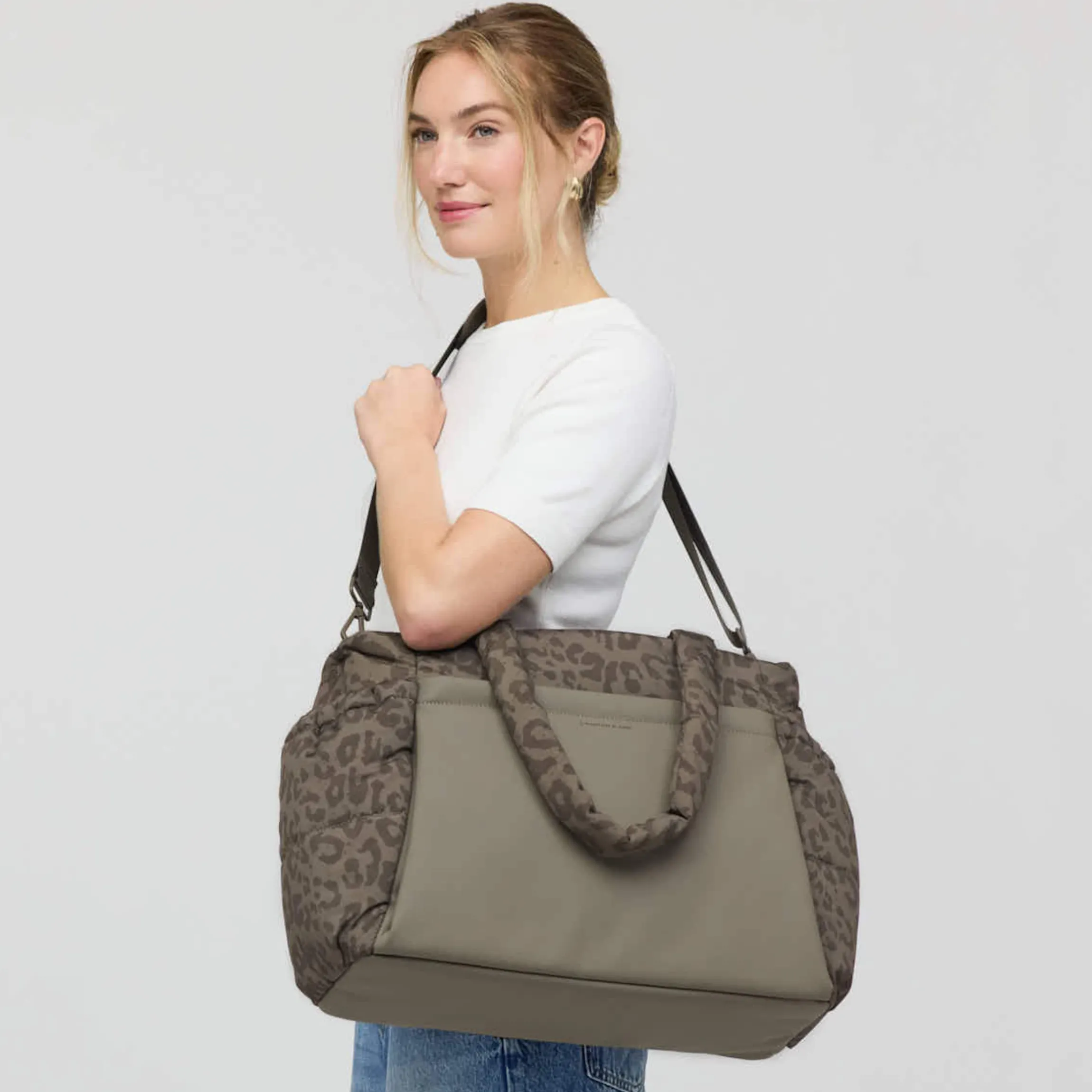 Hellvi Cloud Large Leo Dark Brown
