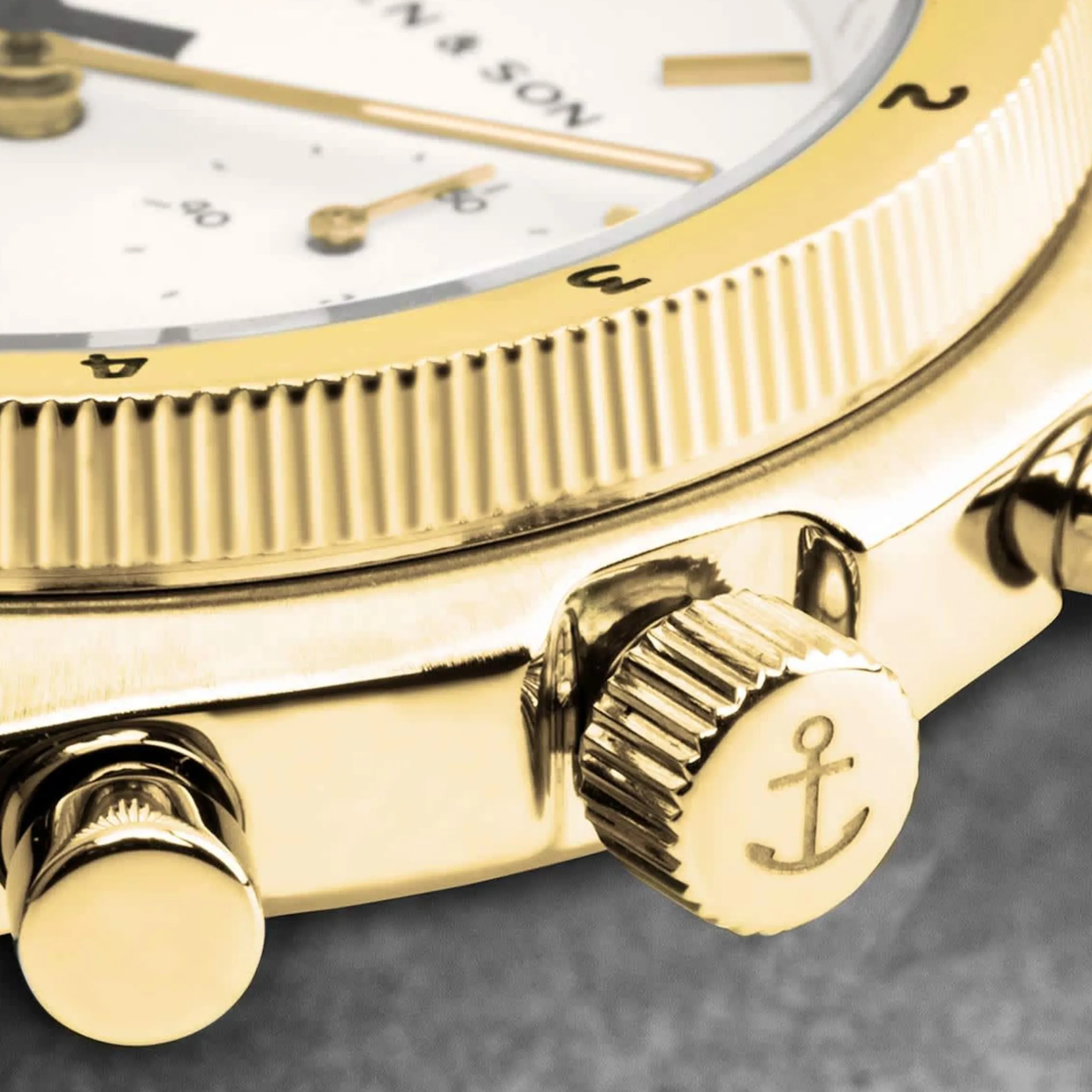 Rise Small Gold Steel