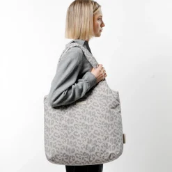 Skara Cloud Shopper Leo Sandstone