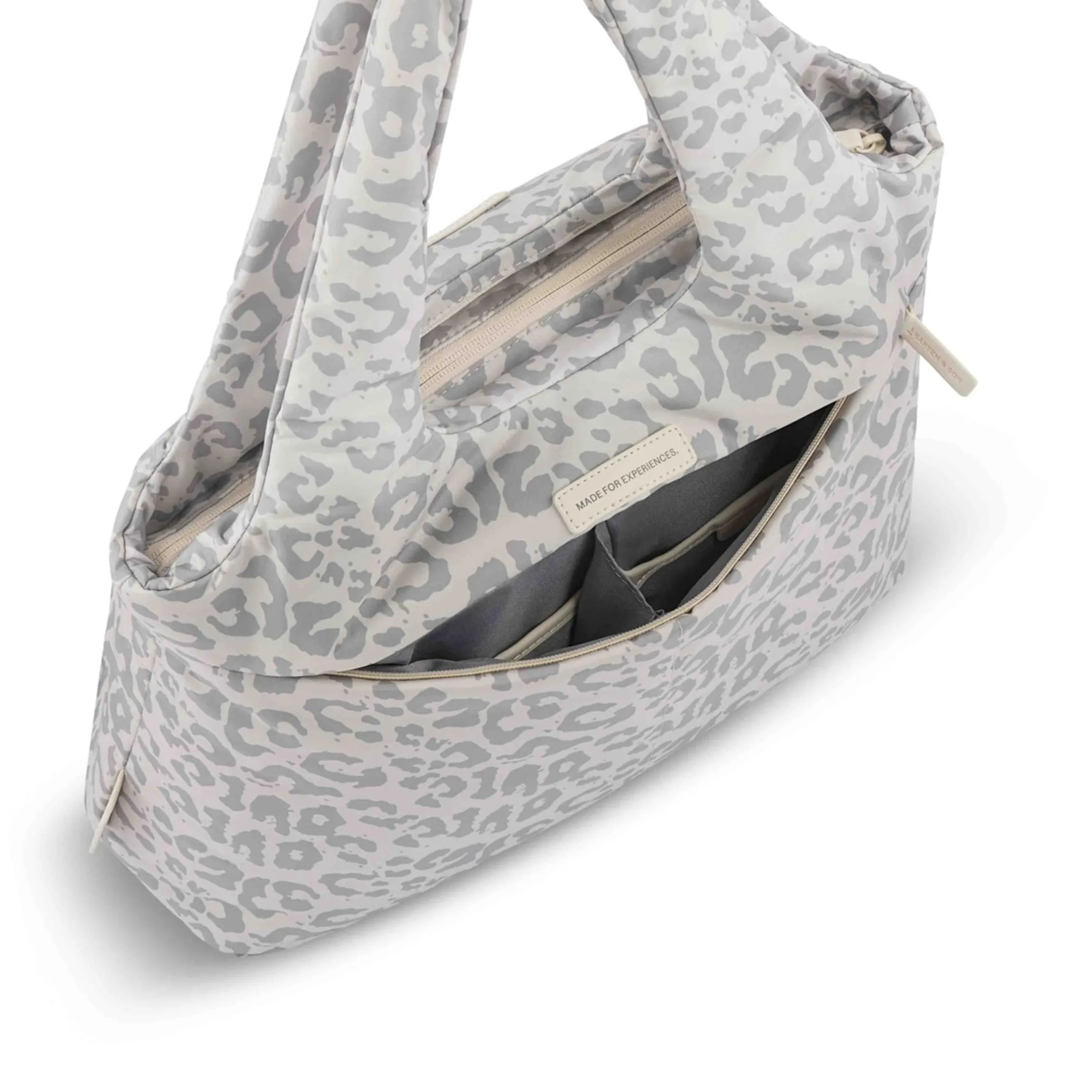 Skara Cloud Shopper Leo Sandstone