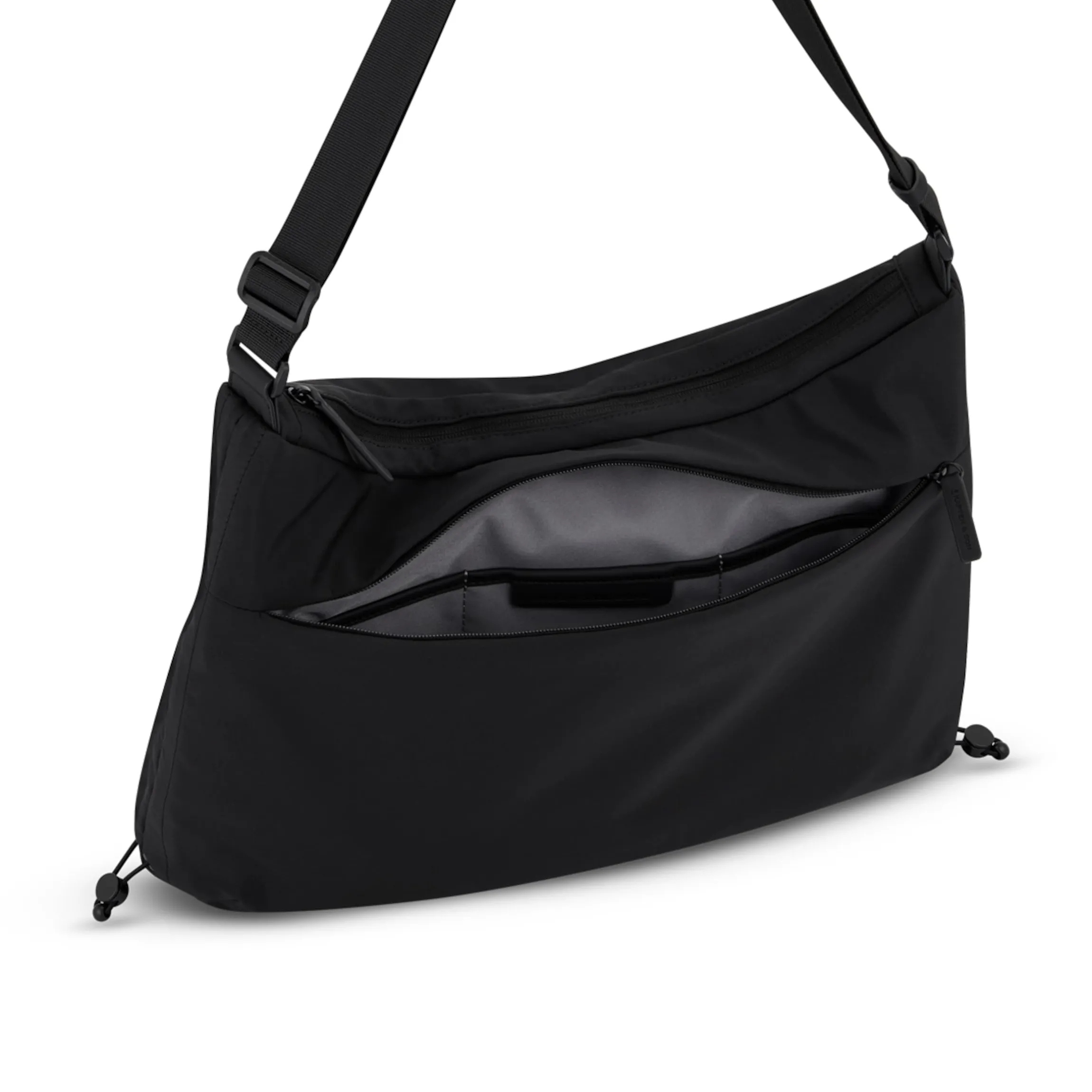 Skara Large All Black