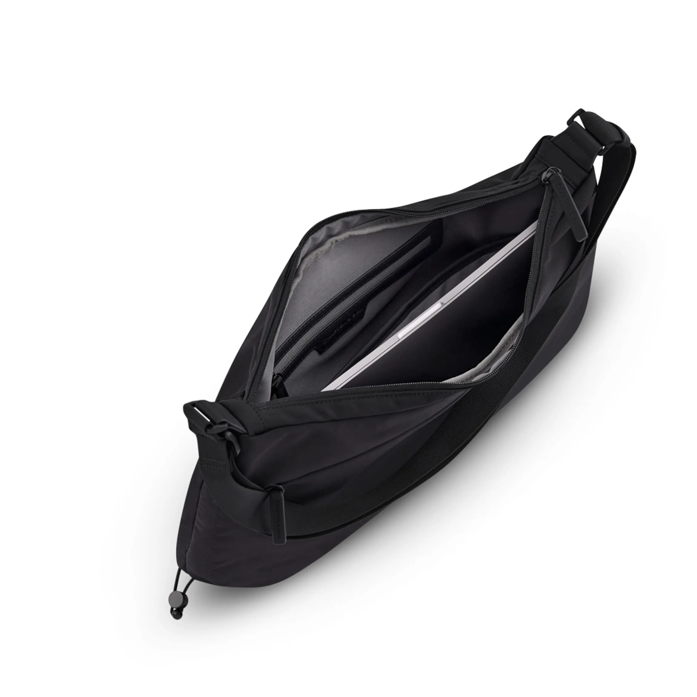 Skara Large All Black